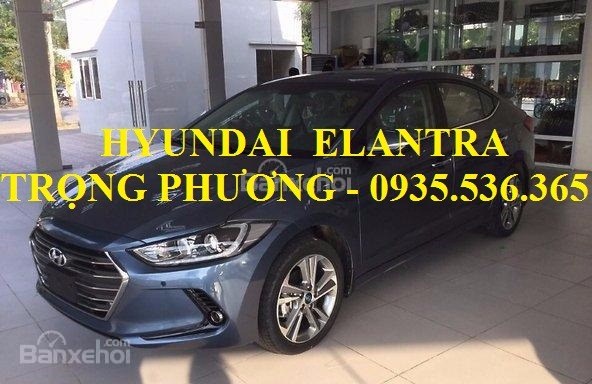 Cần bán Hyundai Elantra đời 2017, màu đen, nhập khẩu-5