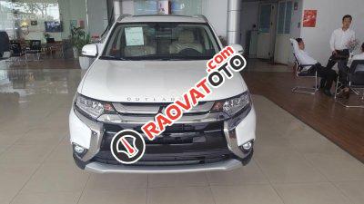 Bán xe Outlander tại Đà Nẵng, hỗ trợ vay nhanh, giá tốt, xe đủ màu, LH Quang: 0905596067-1