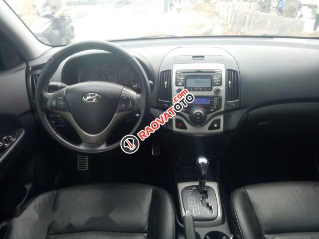 Bán Hyundai i30 CW đời 2010, màu đỏ chính chủ, giá chỉ 395 triệu-4