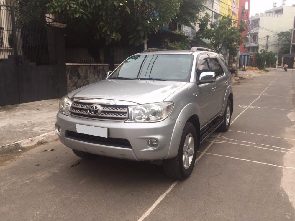 Bán Toyota Fortuner đời 2012, màu bạc, nhập khẩu, số tự động -1