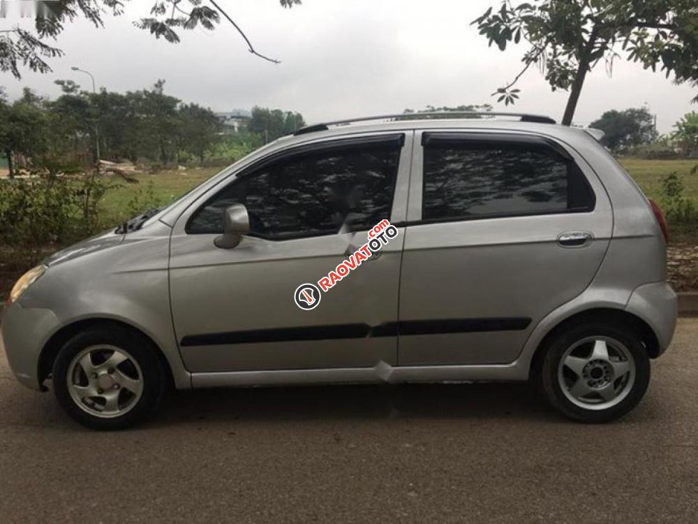 Cần bán lại xe Chevrolet Spark LT 0.8 MT sản xuất 2010, màu bạc chính chủ-0