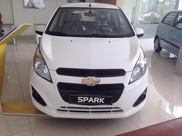 Bán Chevrolet Spark sản xuất 2017, màu trắng, nhập khẩu, mới 100%, 269tr-1