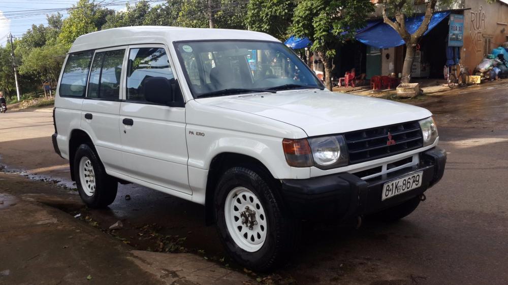 Cần bán Mitsubishi Pajero đời 2002, màu trắng, nhập khẩu-1