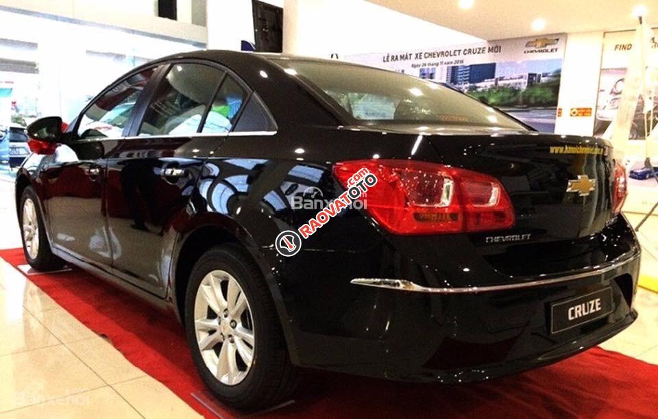 Bán Chevrolet Cruze LTZ 1.8L đời 2017, màu đen, giá chỉ 699 triệu-2