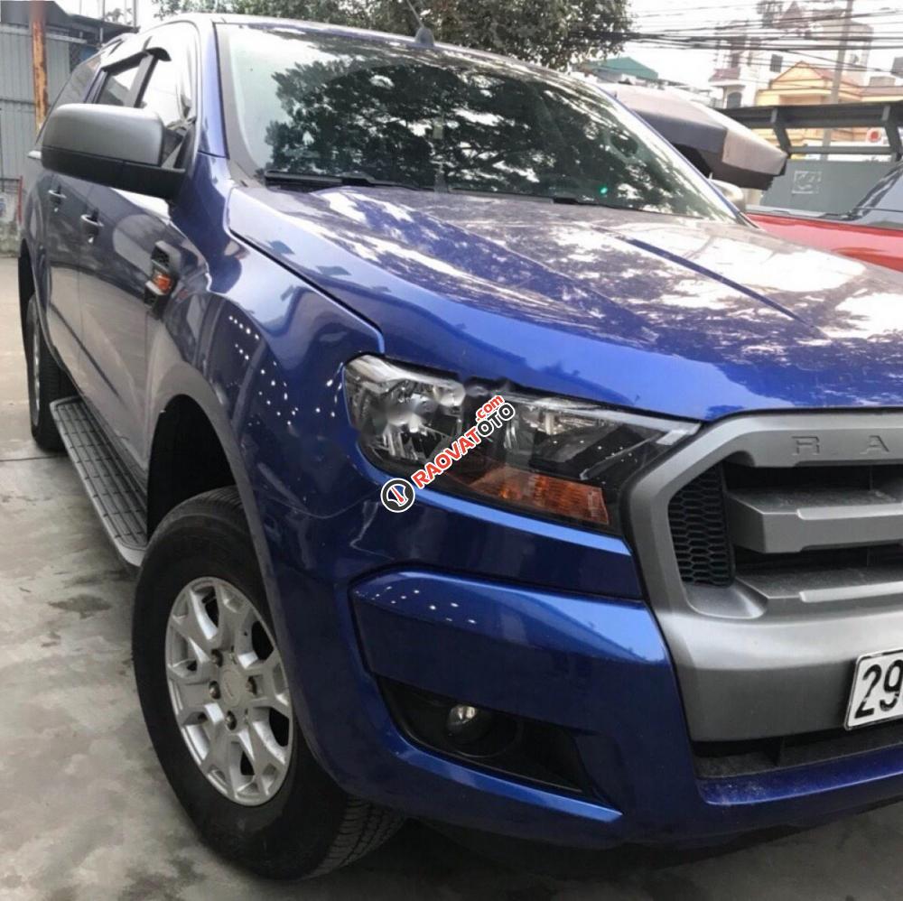 Bán Ford Ranger XLS 2.2L 4x2 AT đời 2015, màu xanh lam, nhập khẩu chính chủ-3