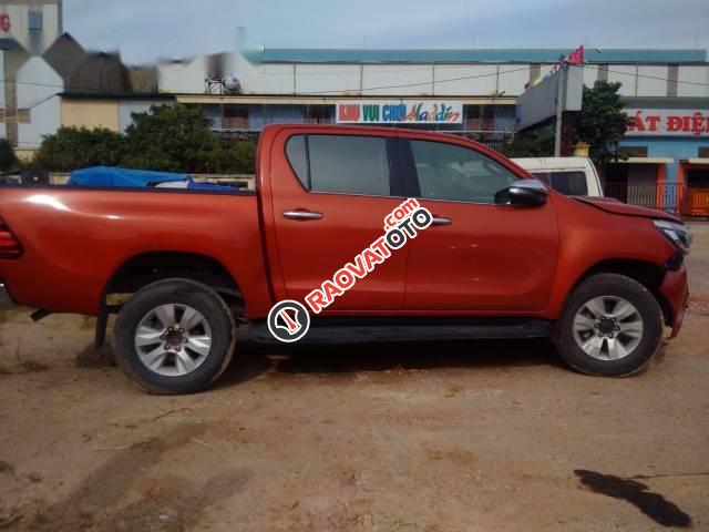 Bán Toyota Hilux đời 2015, màu đỏ số tự động-2