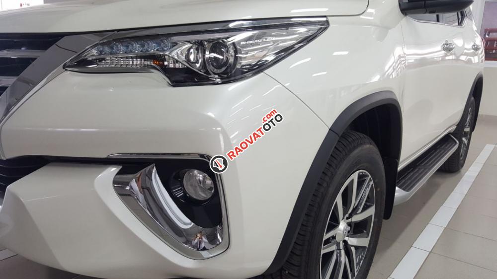 Bán Toyota Fortuner V (4x4) AT đời 2017, nhập khẩu chính hãng, luôn có xe giao sớm-5