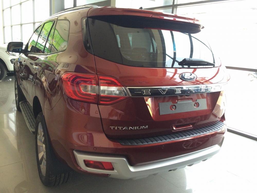 Bán xe Ford Everest đời 2017, màu đỏ, nhập khẩu chính hãng-7