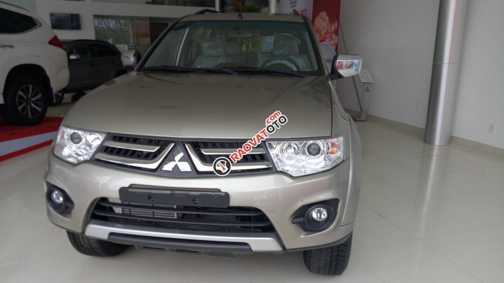 Mitsubishi Pajero Sport xe 7 chỗ màu vàng cát, rẻ nhất Đà Nẵng, hỗ trợ trả góp 90% - LH 0911477123-15