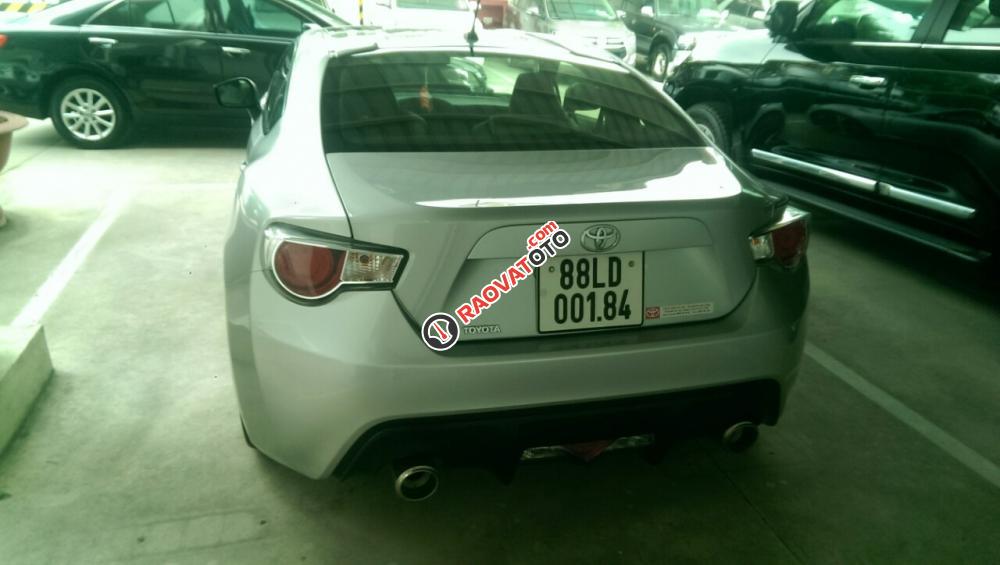 Bán Toyota FT86 2012 thể thao màu bạc, mới 90%, tiết kiệm so với xe mới 600 triệu-3