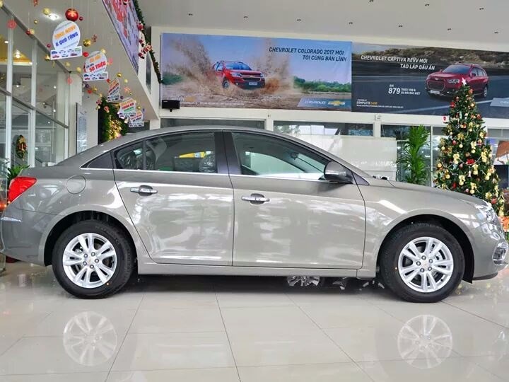 Bán Chevrolet Cruze sản xuất 2017, màu nâu, nhập khẩu nguyên chiếc, giá tốt-3