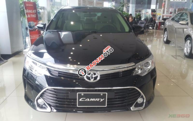 Bán Toyota Camry 2018, khuyến mãi khủng (giá cả, phụ kiện, bảo hiểm, coupon du lịch), có xe giao ngay-0