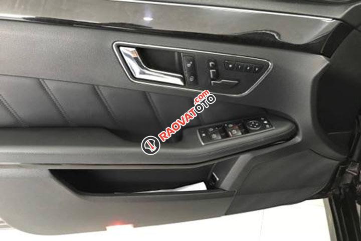 Bán ô tô Mercedes E250 2010, màu đen đẹp như mới-3