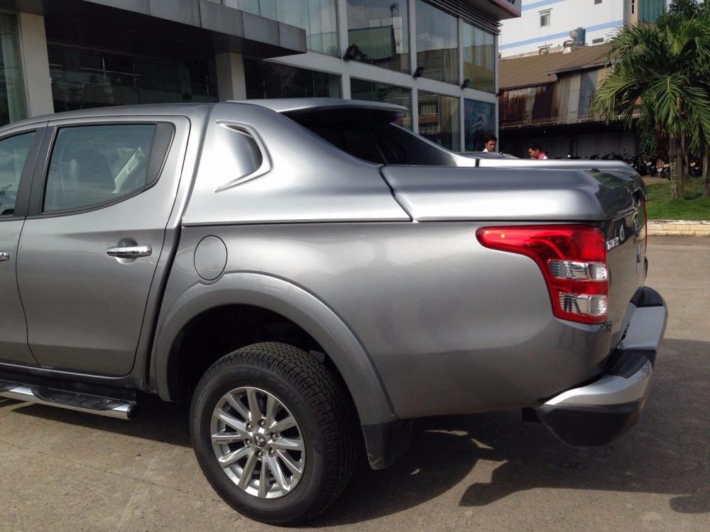 Bán Mitsubishi Triton 4x2 MT đời 2017, màu nâu, nhập khẩu-3