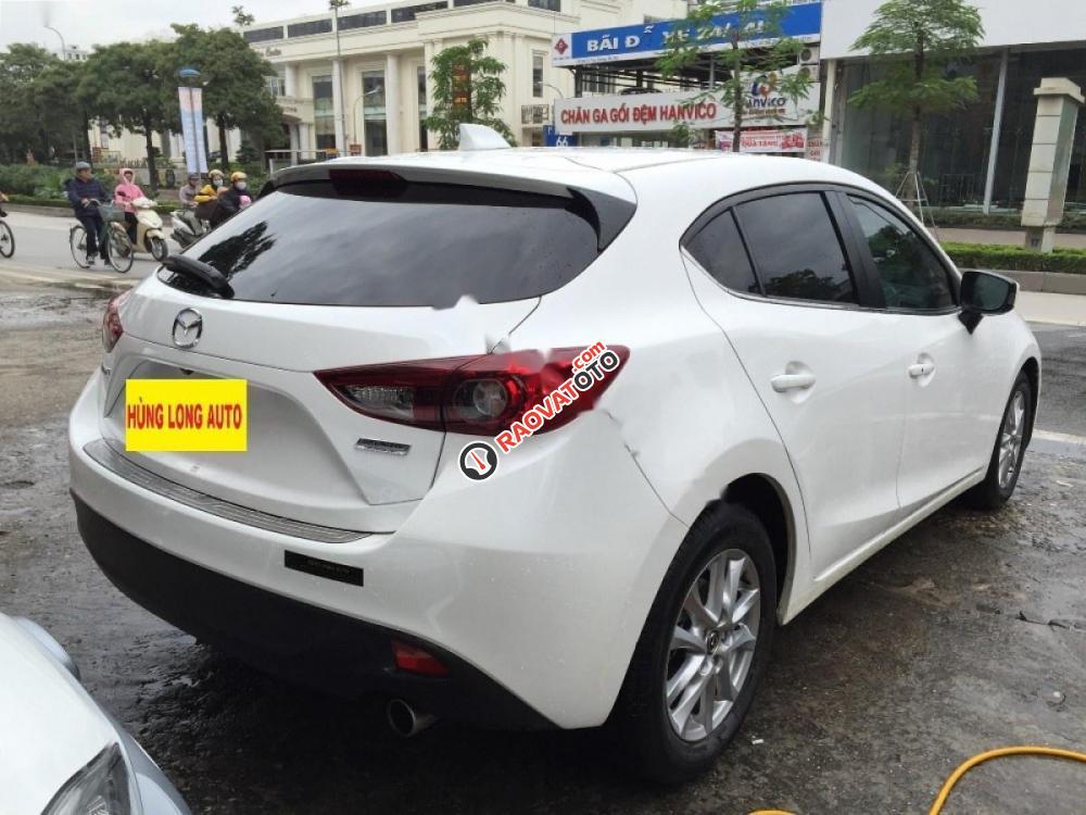 Bán Mazda 3 1.5 AT đời 2016, màu trắng, giá chỉ 639 triệu-0