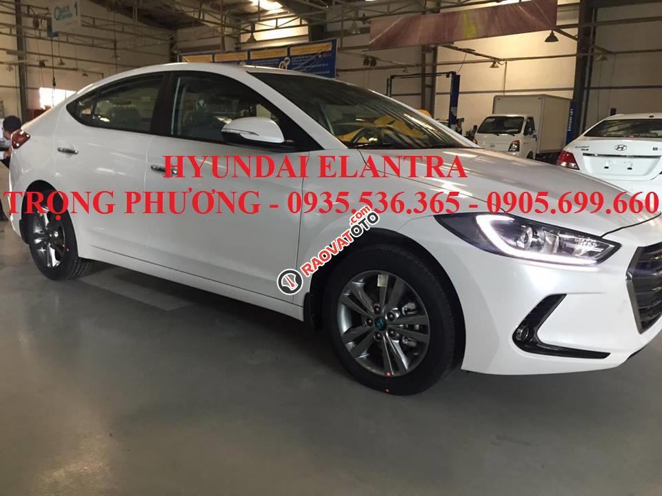 Bán Hyundai Elantra đời 2018 Đà Nẵng, chỉ cần 185 triệu nhận xe ngay-3