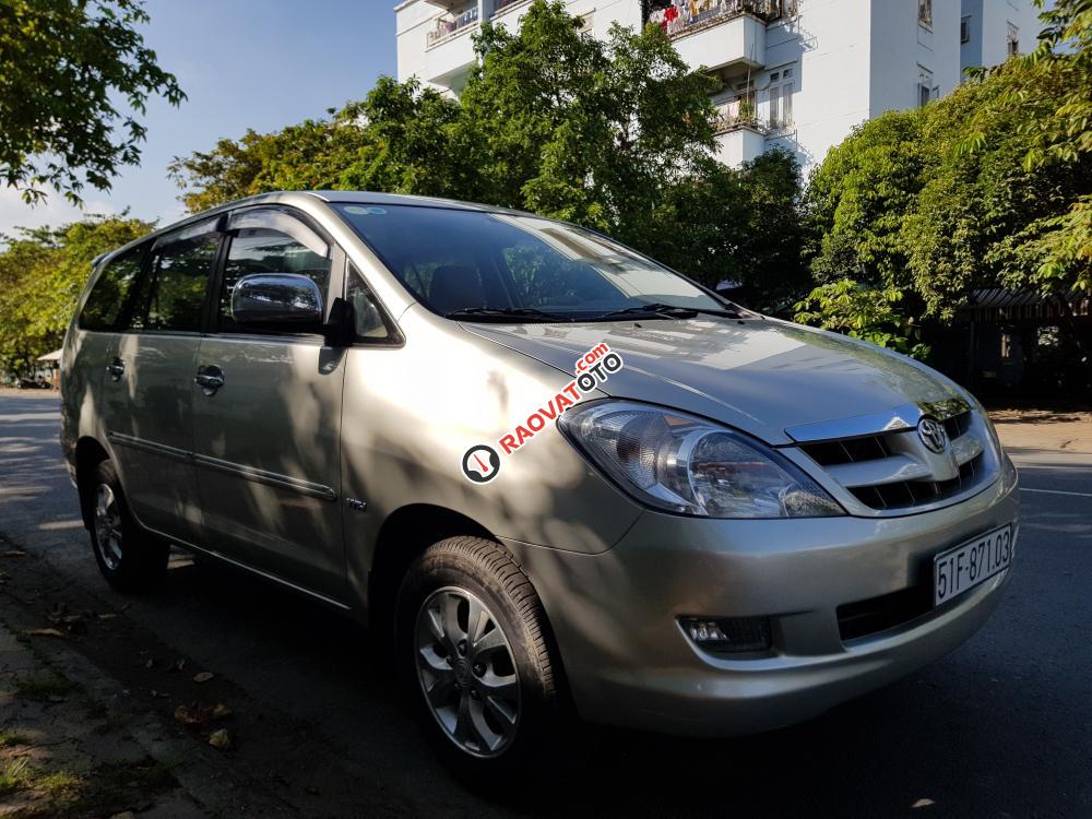 Bán xe Toyota Innova (G) đời 2006 MT, màu ghi-bạc, gia đình sử dụng zin 95%-2