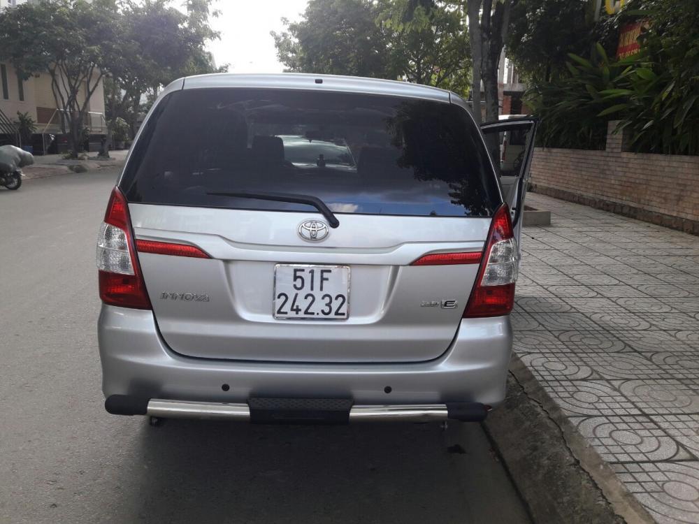 Bán Toyota Innova đời 2015, màu bạc, nhập khẩu-2