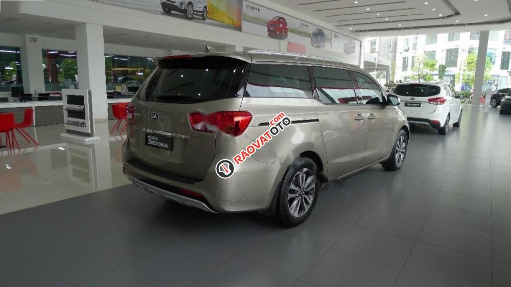 Cần bán xe Kia Sedona GATH năm 2017, màu ghi vàng -4