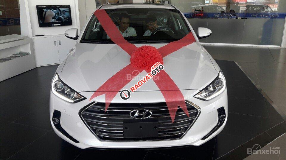 Bán xe Hyundai Elantra đời 2018, đủ màu, giá tốt-3