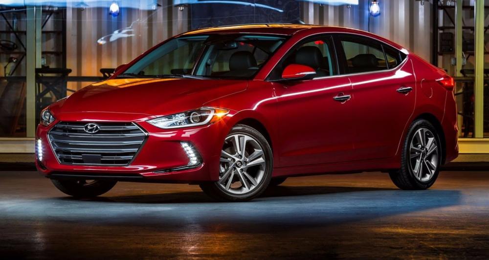 Cần bán xe Hyundai Elantra 2017, màu đỏ, nhập khẩu-1