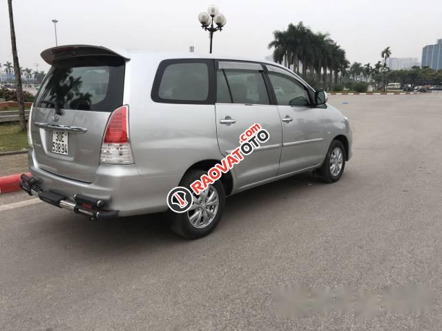 Bán Toyota Innova 2.0G đời 2010, màu bạc-0