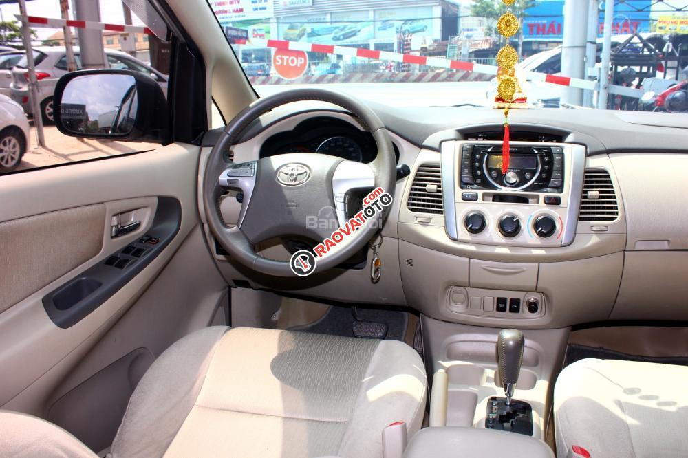 Toyota Innova G 2.0AT đời 2013, màu bạc, giá tốt, 50.000km, 558tr-12