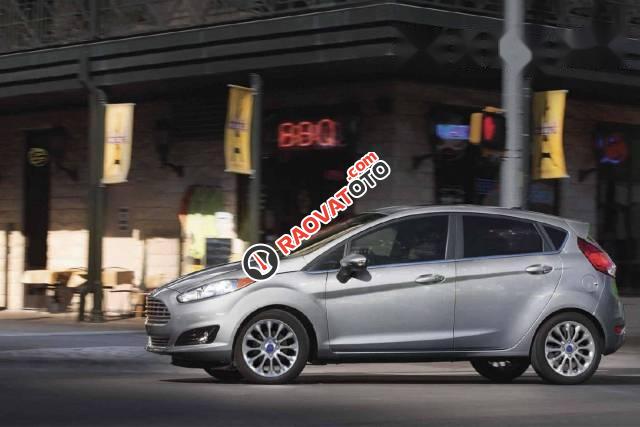 Bán ô tô Ford Fiesta đời 2017, màu bạc-0