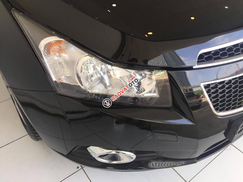 Bán Chevrolet Cruze LTZ 1.8AT đời 2015, màu đen số tự động-9