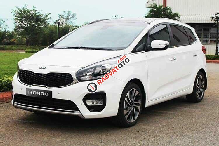 Trả góp 85%- nhận ngay Kia Rondo Facelift mới 100%, tặng bảo hiểm + Bộ phụ kiện 6 món. LH 0915253588-0