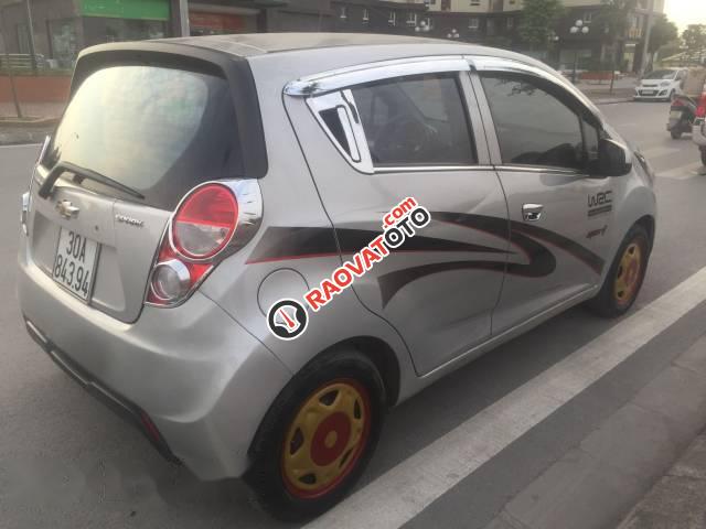 Bán Chevrolet Spark đời 2015, màu bạc-2