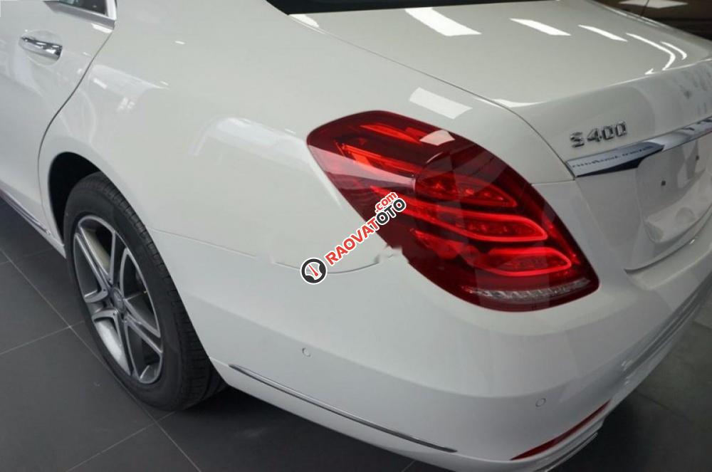 Cần bán xe Mercedes S400L sản xuất 2017, màu trắng như mới-3