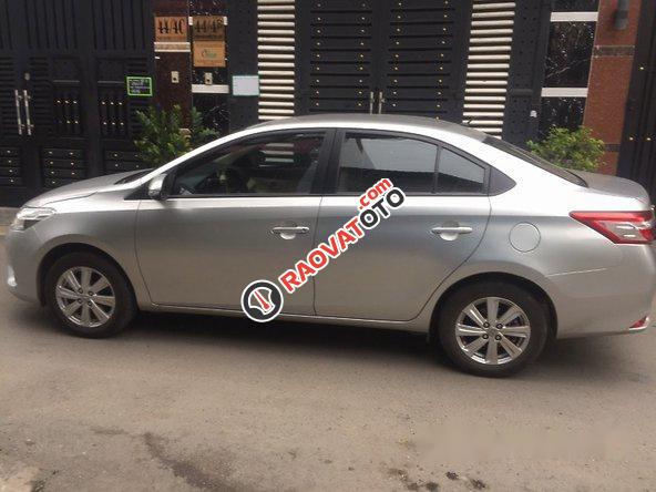 Cần bán lại xe Toyota Vios đời 2017, màu bạc giá cạnh tranh-1