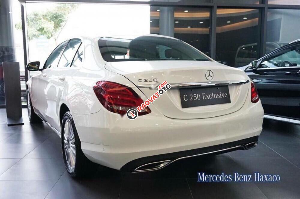 Cần bán Mercedes C250 đời 2016, màu trắng-4