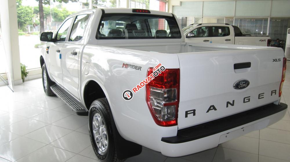 Bán xe Ford Ranger hai cầu, số sàn, giá tốt nhất Tây Ninh, Long An-3