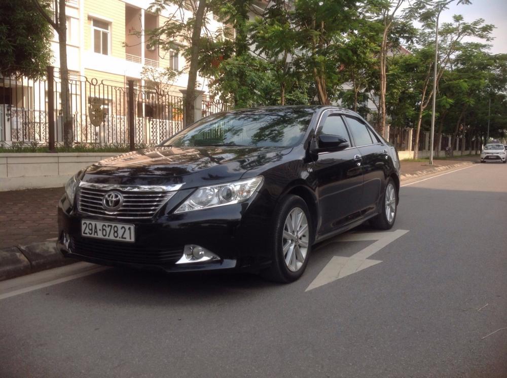 Bán gấp Toyota Camry đời 2014, màu đen, xe nhập-2