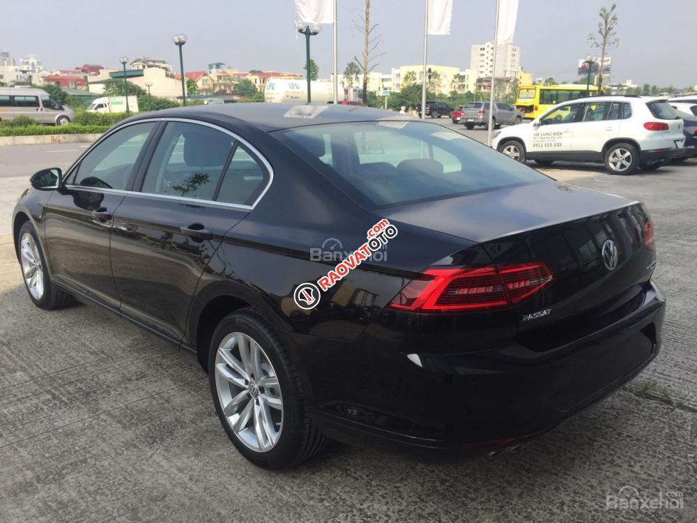 (Big sale) Bán Volkswagen Passat Blue Motion 2017, màu đen, xe nhập, giá tốt nhất. Lh: 097.8877.754-6