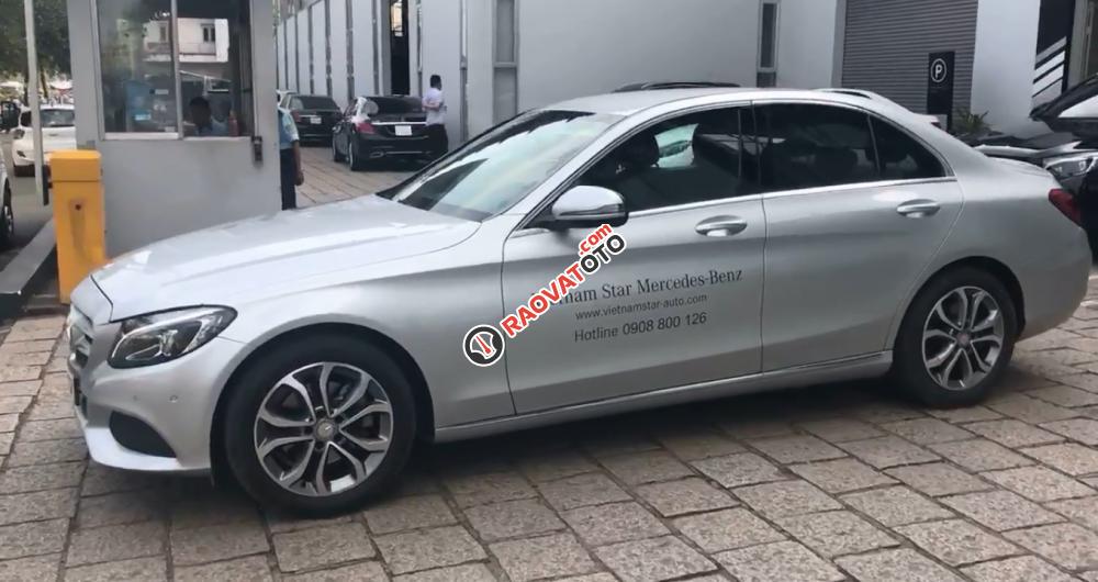 Bán xe Mercedes C200 2016, chỉ trả 360 triệu nhận xe ngay và luôn-1