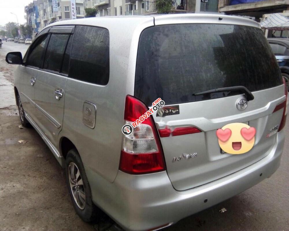 Bán Toyota Innova 2.0E đời 2015, màu bạc số sàn, giá chỉ 615 triệu-2