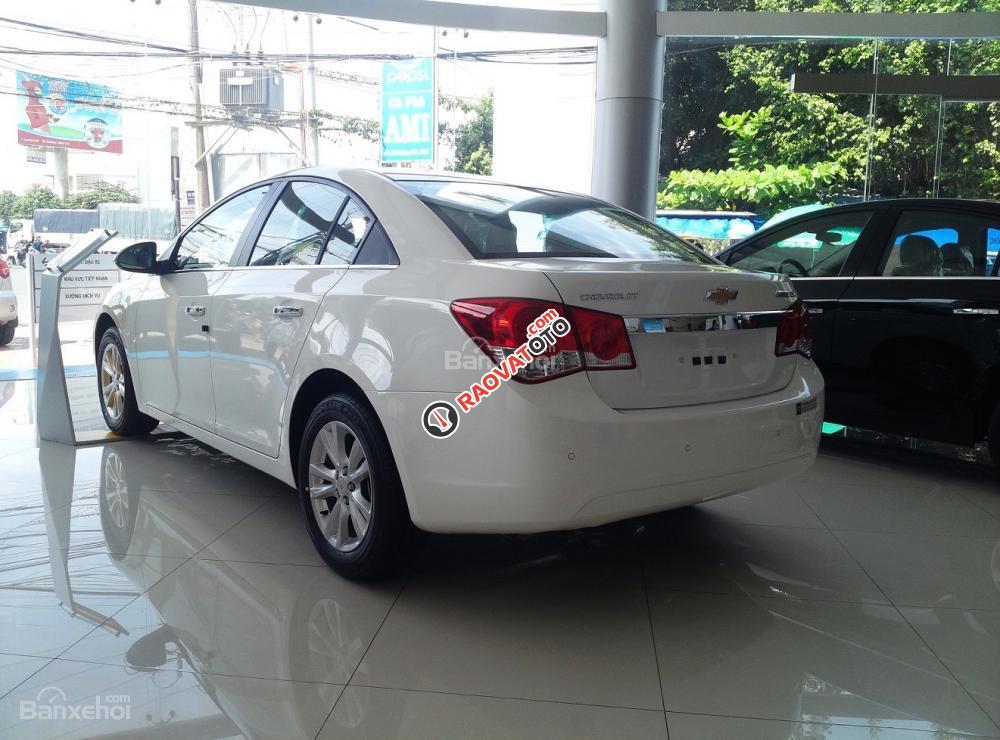 Bán Chevrolet Cruze LTZ 1.8L đời 2017, màu đen giá cạnh tranh, hỗ trợ vay ngân hàng. Gọi Ms. Lam 0939 19 37 18-3