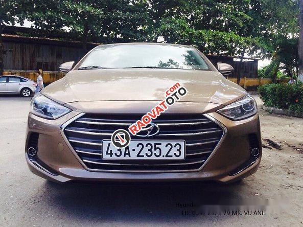 Cần bán xe Hyundai Elantra đời 2018, màu nâu số tự động-4