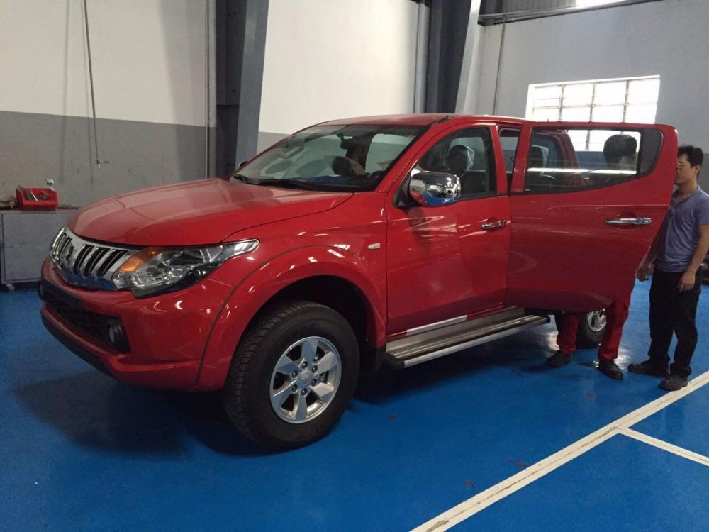 Bán Mitsubishi Triton đời 2017, màu đỏ, nhập khẩu  -2