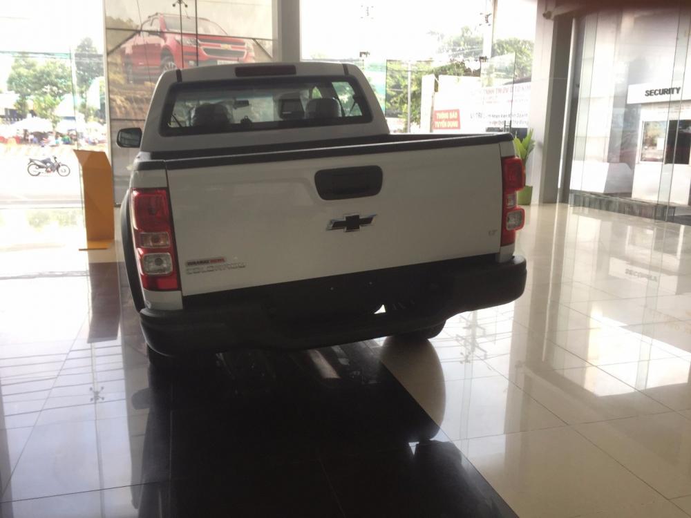 Bán xe Chevrolet Colorado đời 2017, màu trắng, xe nhập-5