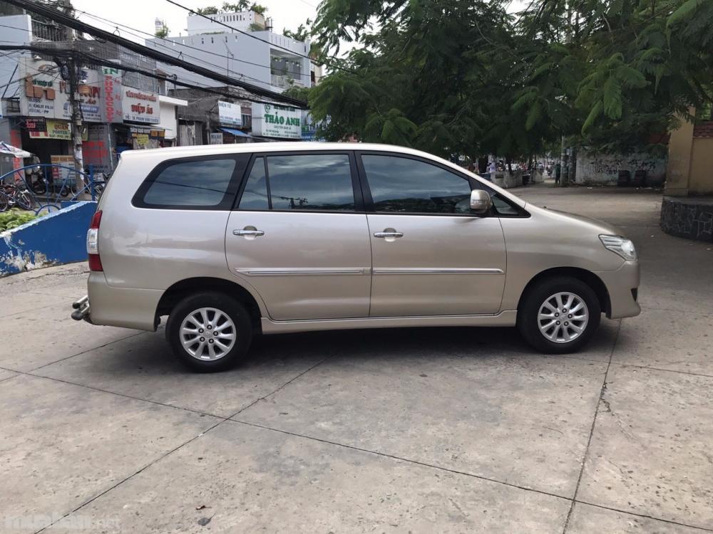 Bán ô tô Toyota Innova đời 2014, nhập khẩu, số tự động-0