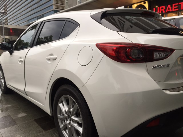 Cần bán xe Mazda 3 đời 2017, màu trắng, xe nhập -8