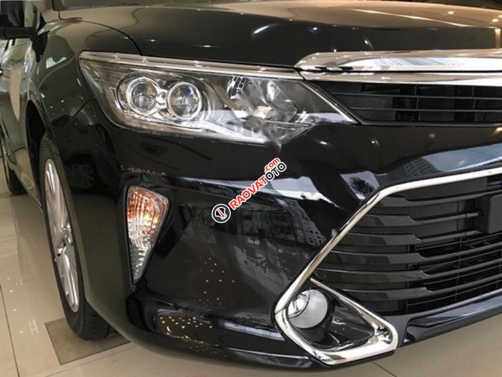 Bán xe Toyota Camry 2.5Q đời 2017, màu đen-2