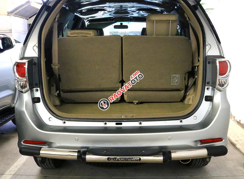 Bán Fortuner V số tự động 2013 màu bạc, màu xám xe đẹp, tặng BHVC, hỗ trả góp 70% lãi suất ưu đãi-6