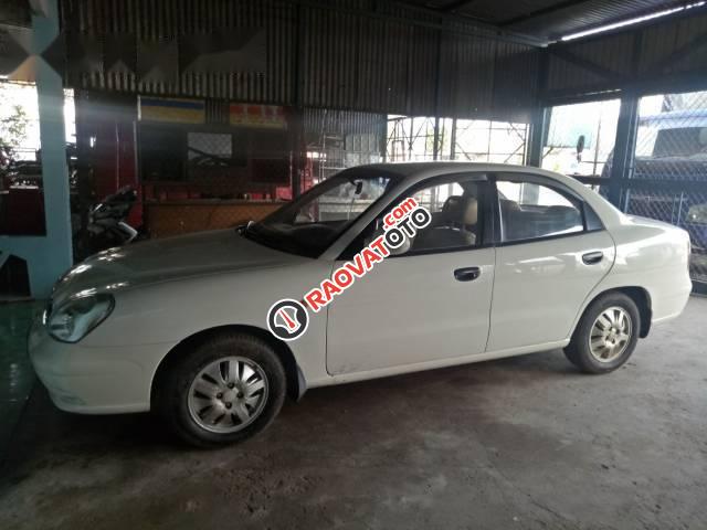 Cần bán gấp Daewoo Nubira sản xuất 2002, màu trắng xe gia đình, giá cạnh tranh-0