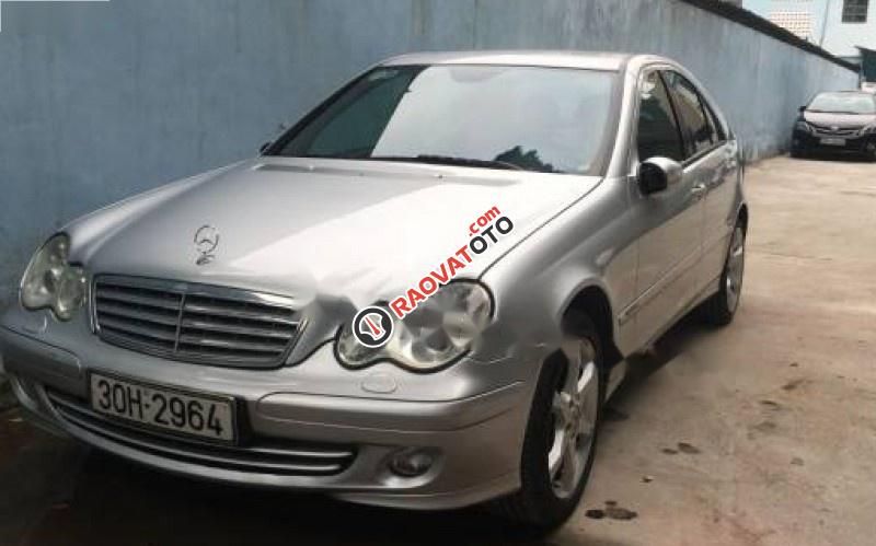 Bán xe Mercedes C180 Sport đời 2005, màu bạc-0