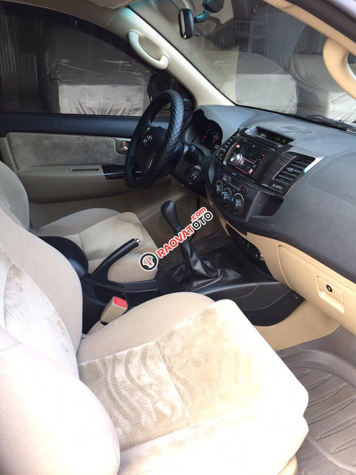 Bán Toyota Fortuner 2015, màu bạc-6